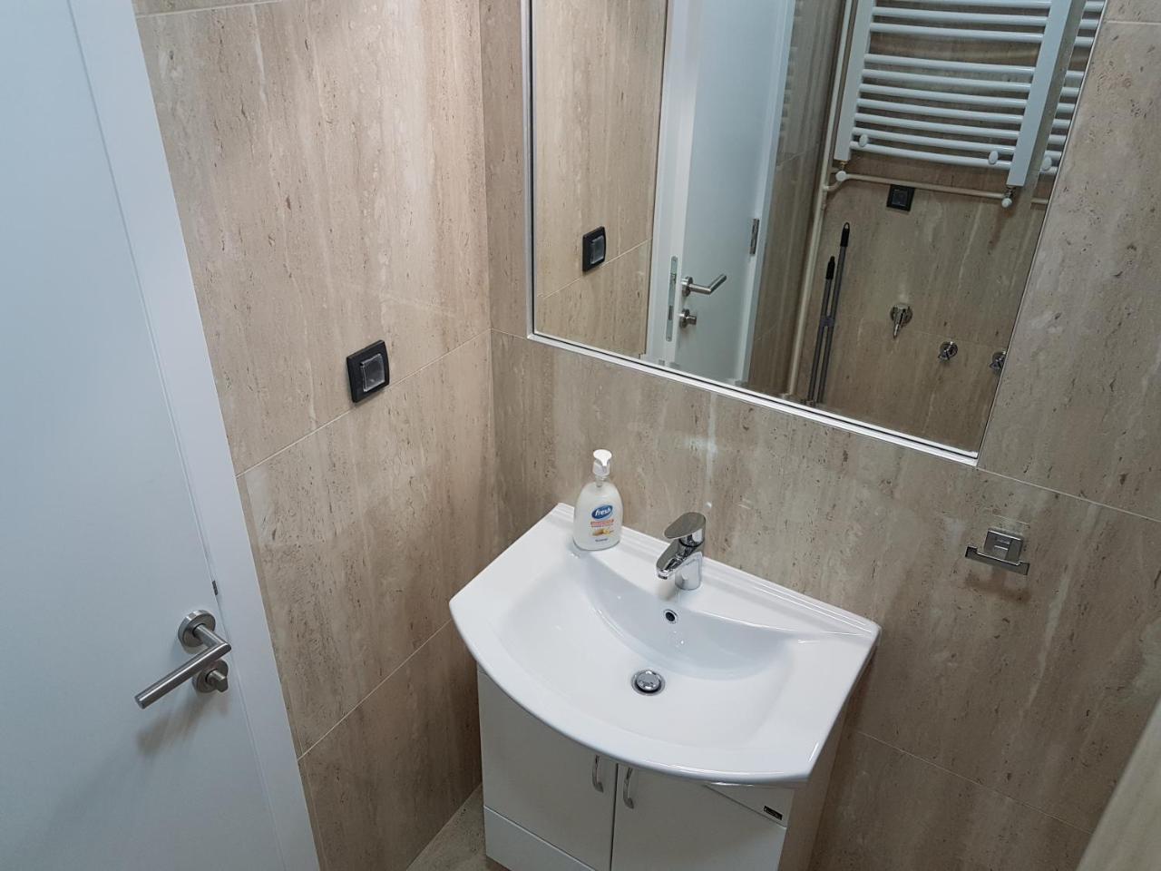 Apartman Simic 2 Valjevo Esterno foto