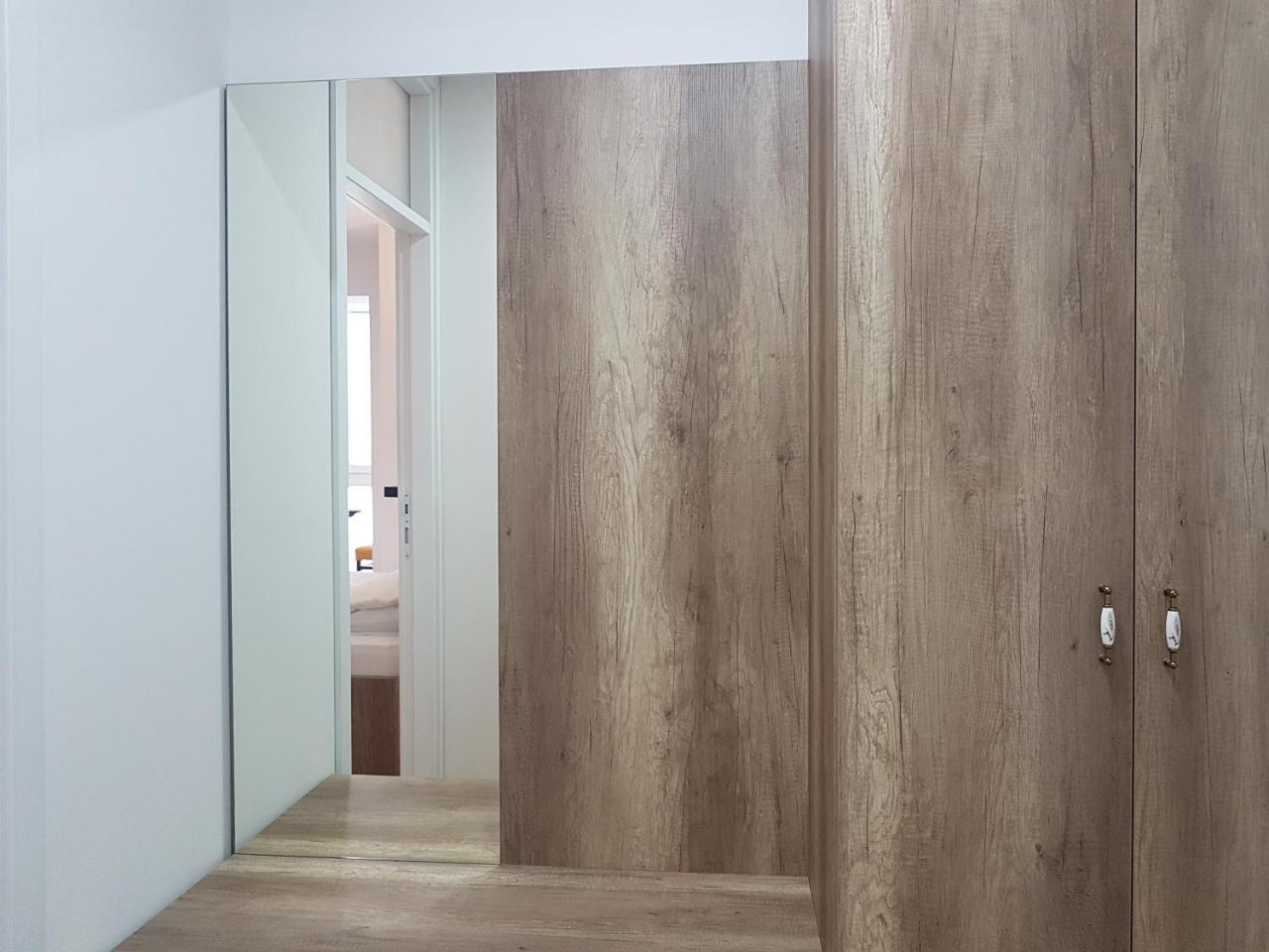 Apartman Simic 2 Valjevo Esterno foto